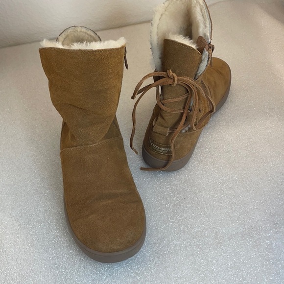 Kookaburra UGG Shazi Tan Suede Shearling Boots 7 - Picture 1 of 13